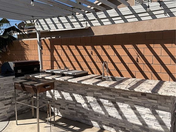 2nd image of 68792 Ridge Crest Way