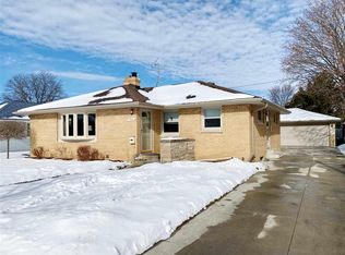 541 8th St, Fond Du Lac, WI 54935