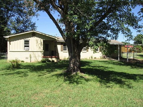 2nd image of 316 Cardinal Dr