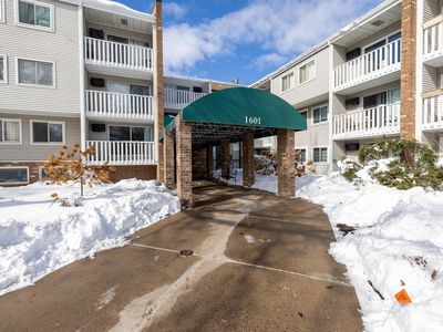1601 N Innsbruck Dr APT 101, Fridley, MN, 55432