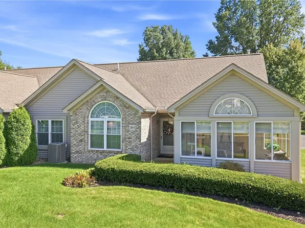 31 Parkside Cir Unit 1, Canfield, OH 44406