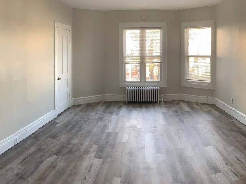 1st image of 116 3rd Ave Floor 3