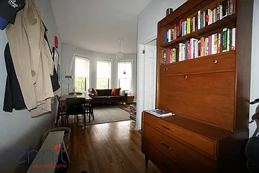 Rented by Rennit Inc.