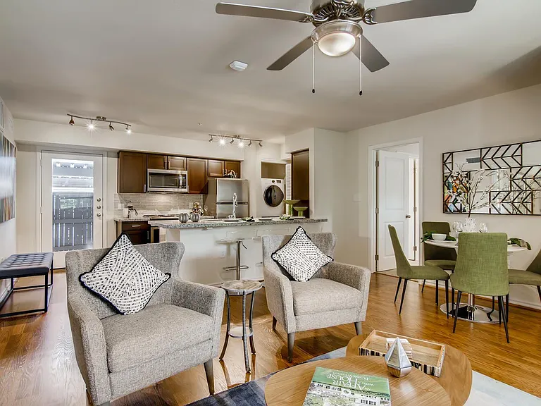 Greenridge Place — Photo 4