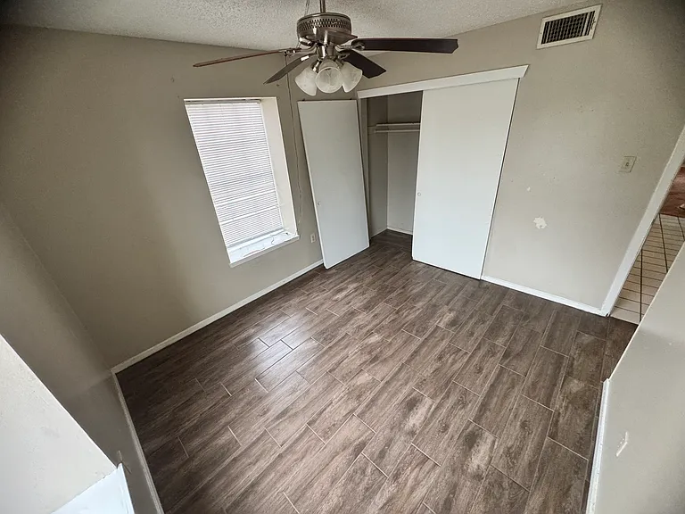680 Sharp Ln #403 — Photo 17