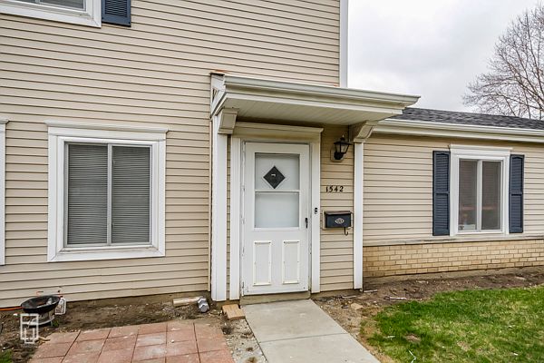 1st image of 1542 Cove Dr #1542