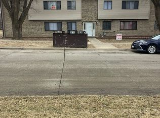 4624 Applewood Ave, Sioux City, IA 51106