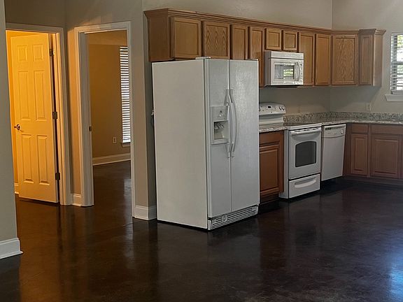 2nd image of 38749 Blailey Dr