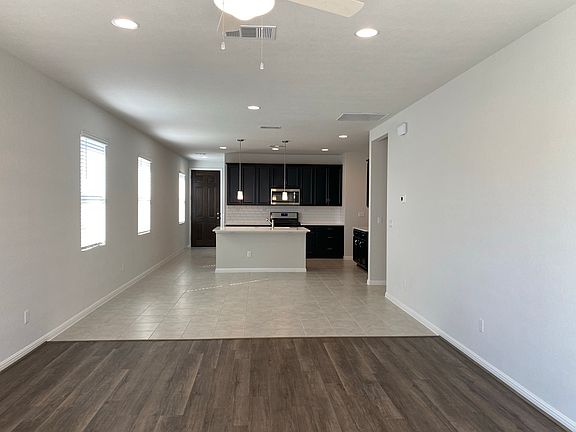5th image of 384 Gaida Loop