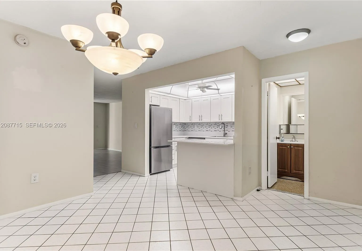 Omega Condo No 4 — Photo 1