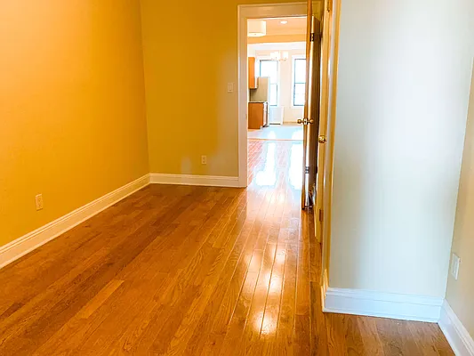 Rented by EXR | media 2