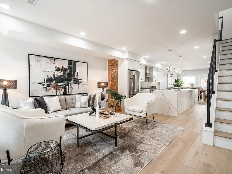 520 Irving St NW — Photo 7