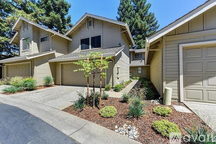 1st image of 2026 University Park Dr