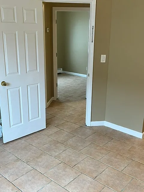3 bed, 1200 sqft, $3,373 — Photo 4