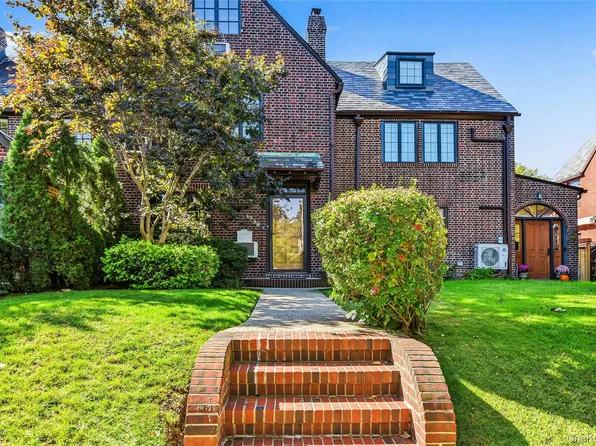 69-38 Fleet Street, Forest Hills, NY 11375