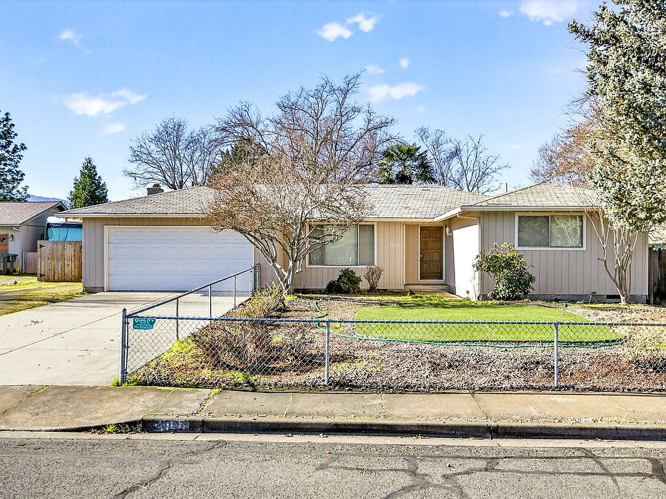 1st image of 4055 Crestwood Cir