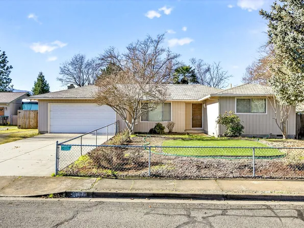 4055 Crestwood Cir, Central Pt, OR 97502