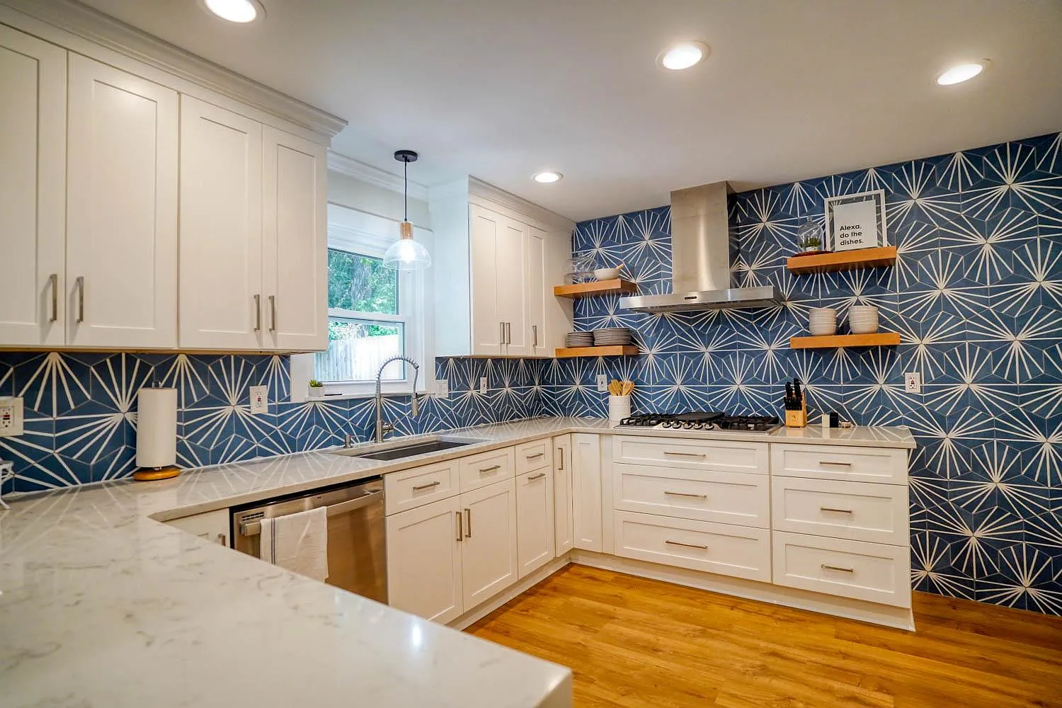 108 Braelinn Ct — Photo 1