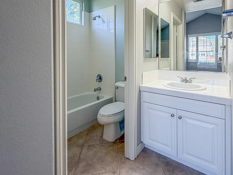 11493 Nantucket Pkwy — Photo 4
