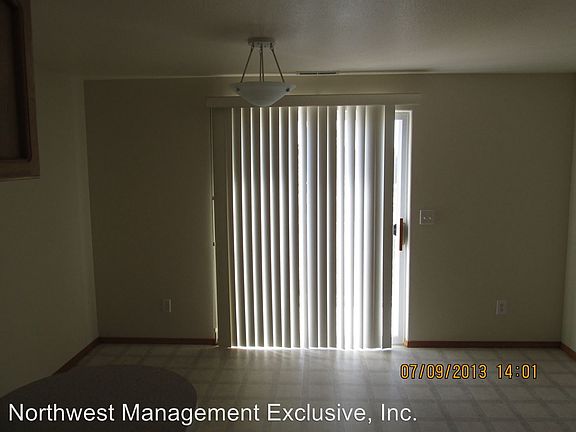 4th image of 5800 NE 36th Ave APT A
