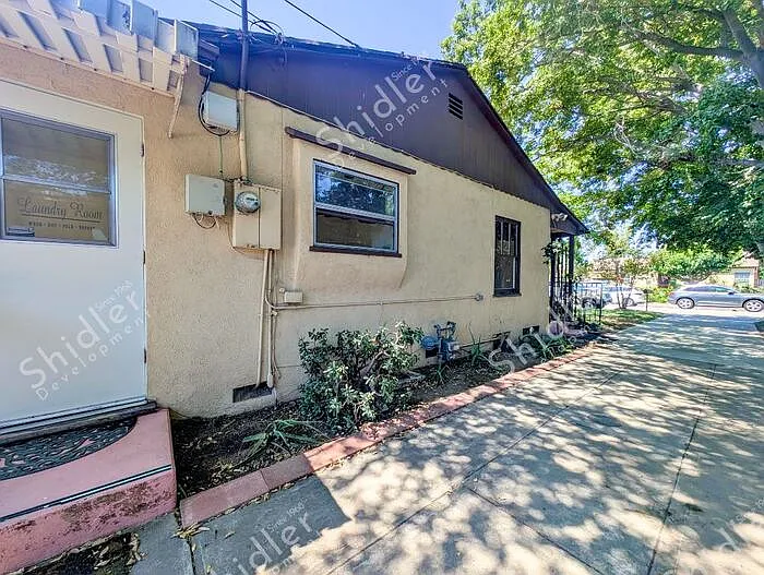 3245 N Stoddard Ave — Photo 8