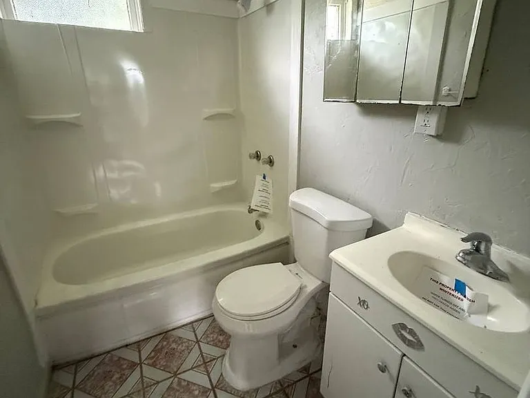 12510 Summerland Ave — Photo 15