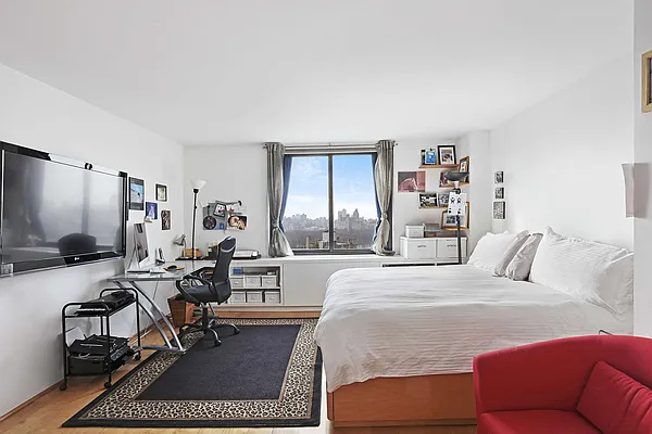 Rented by Compass | media 23