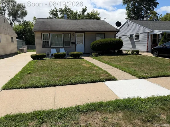 1620 E Meyers Ave, Hazel Park, MI 48030