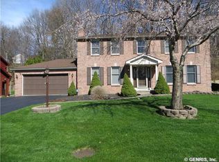 280 Willow Creek Ln, Rochester, NY 14622