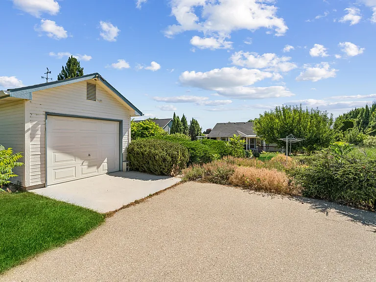 24963 Fox Ridge Dr — Photo 6