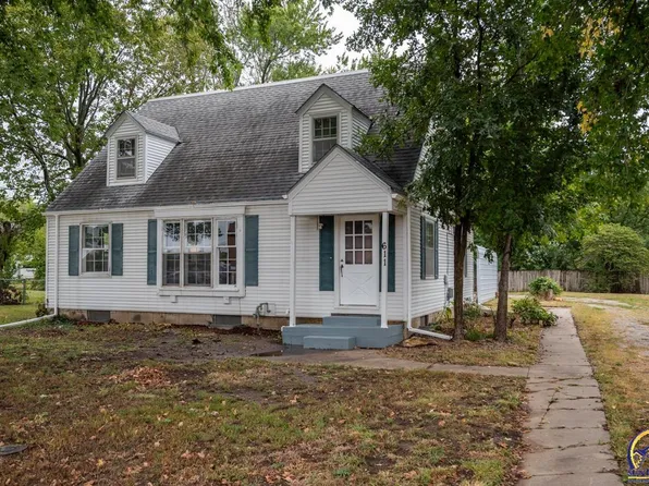 611 Date St, Lyndon, KS 66451