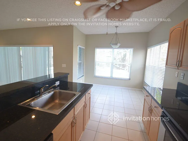 7170 Charleston Point Dr — Photo 6
