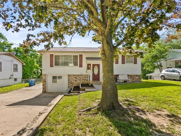 406 S Vassar Ave, Sugar Creek, MO 64054
