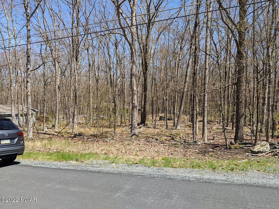 2nd image of 137 Willow Dr