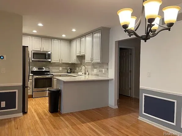 158 Tiffany Ln #158, Royal Oak, MI 48067