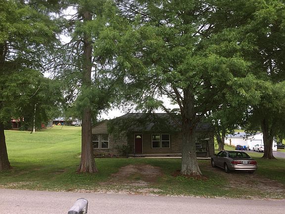 3rd image of 45 Bratten St