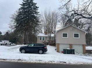 1461 W Silverbell Rd, Orion, MI 48359