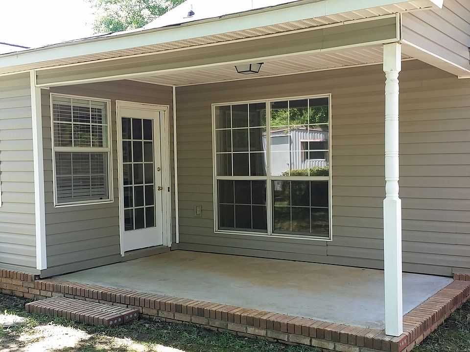2nd image of 102 Beckett Ct