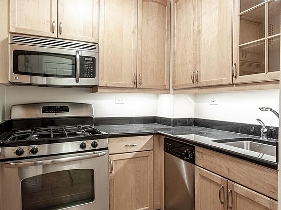 4th image of 55 W 14th St APT 3R