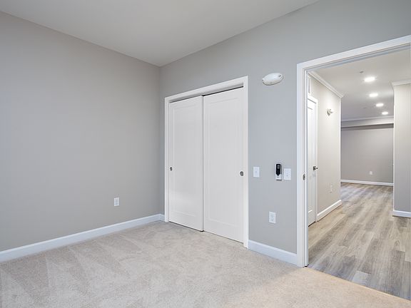 5th image of 1016 Duke St #100