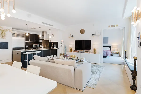 Sold by Compass | media 5