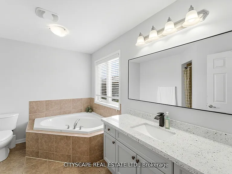 305 Gleave Ter — Photo 24