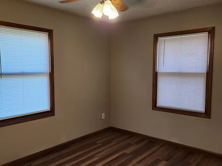 1633 E Lark St #2 — Photo 9