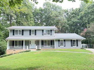 2002 Kensington Ct SW, Lilburn, GA 30047