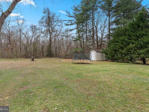 4th image of 411 W McKendree Rd