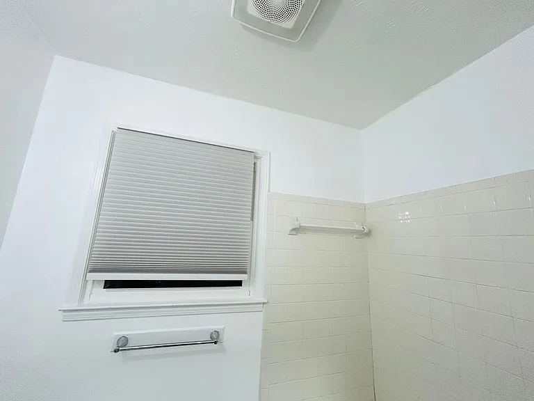 2664 Abington Dr — Photo 20