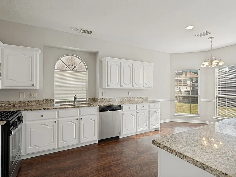 305 Boulder Creek Dr — Photo 12