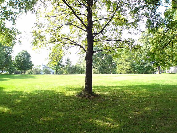5th image of Constance Ln Lot 3