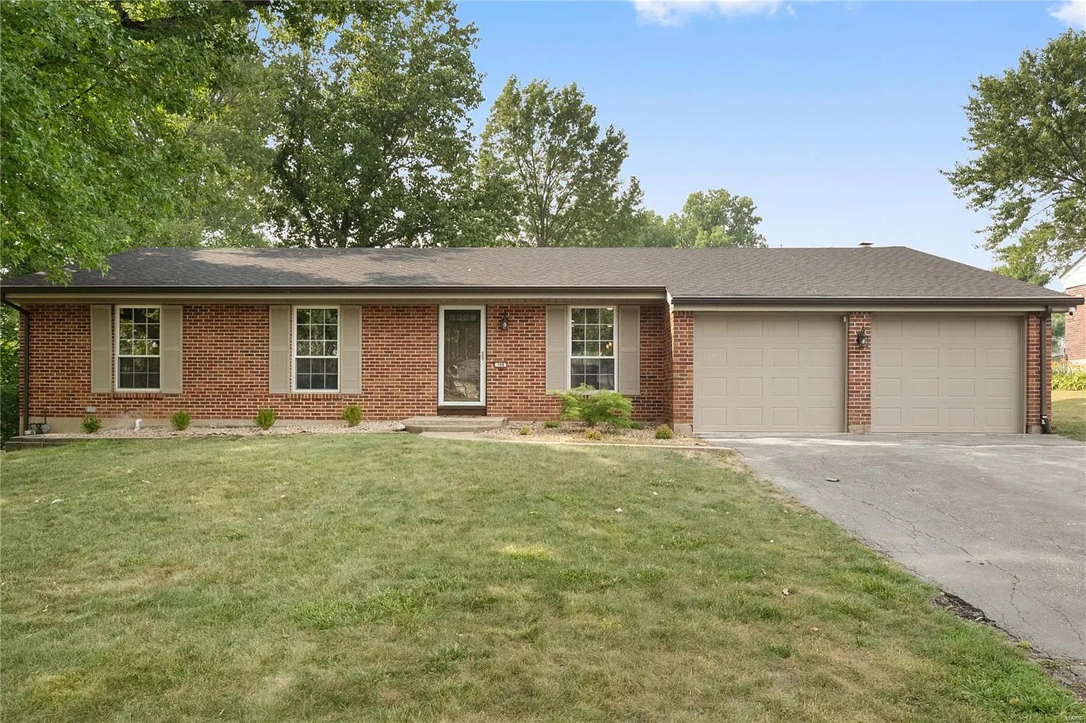 104 Windcliffe Dr photo 1