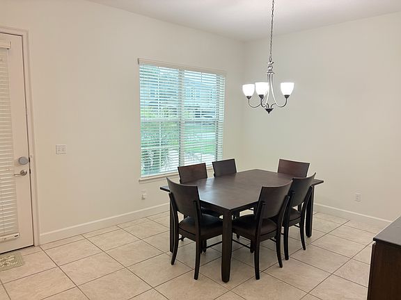 4th image of 6831 Stoneheath Ln